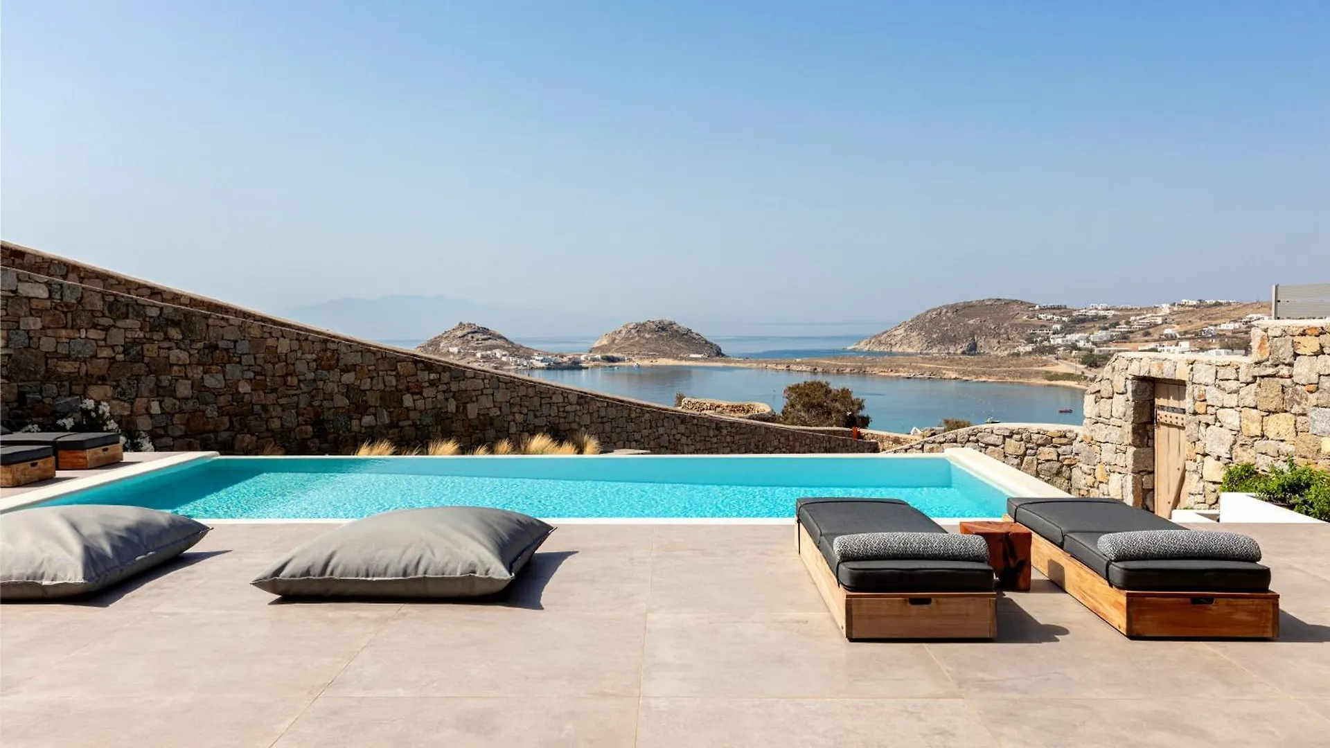 Dream View Villa, 2 Min Walk To The Beach, By Red Windmill Villas Kalafatis