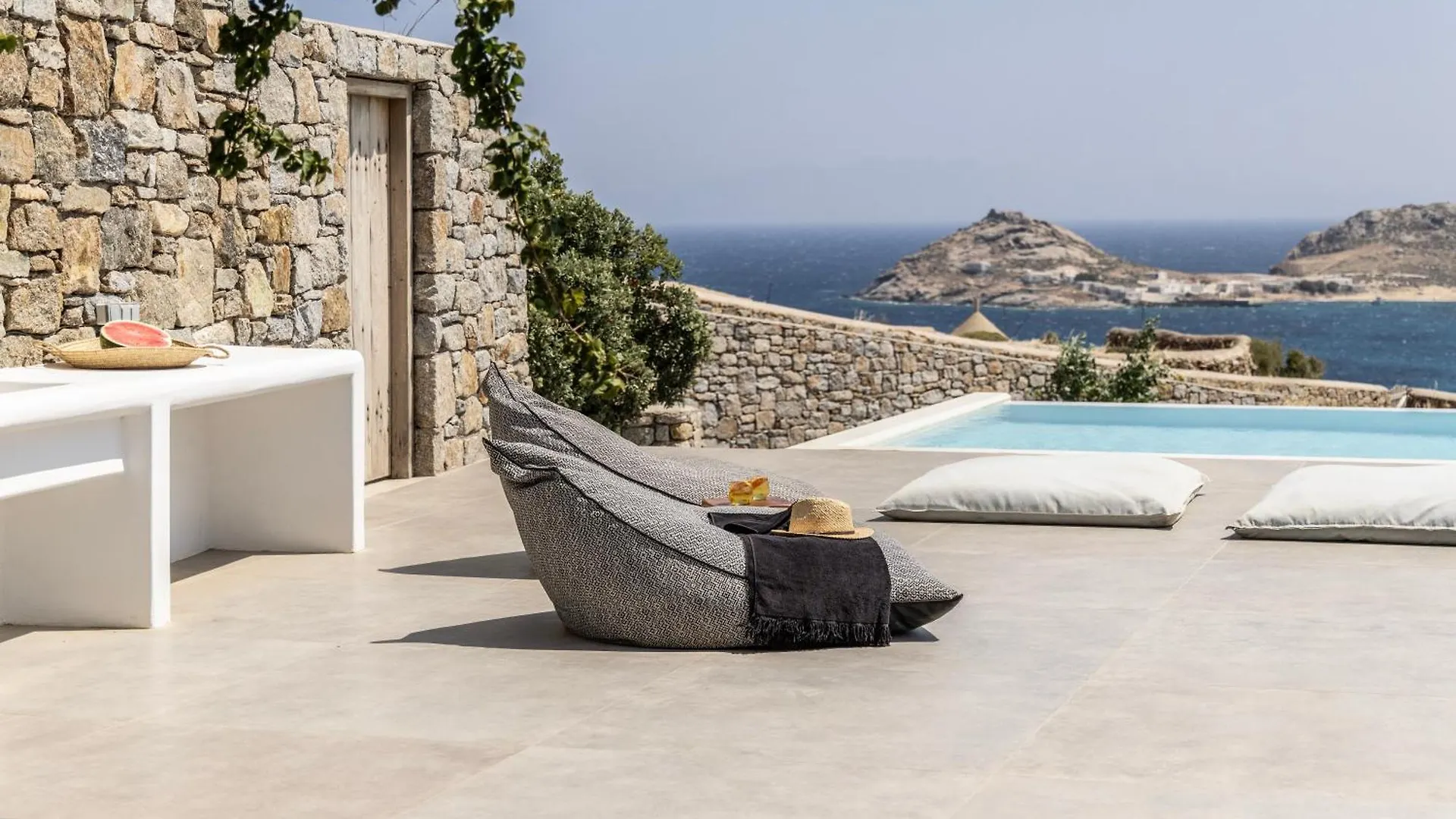 Dream View Villa, 2 Min Walk To The Beach, By Red Windmill Villas カラファティス